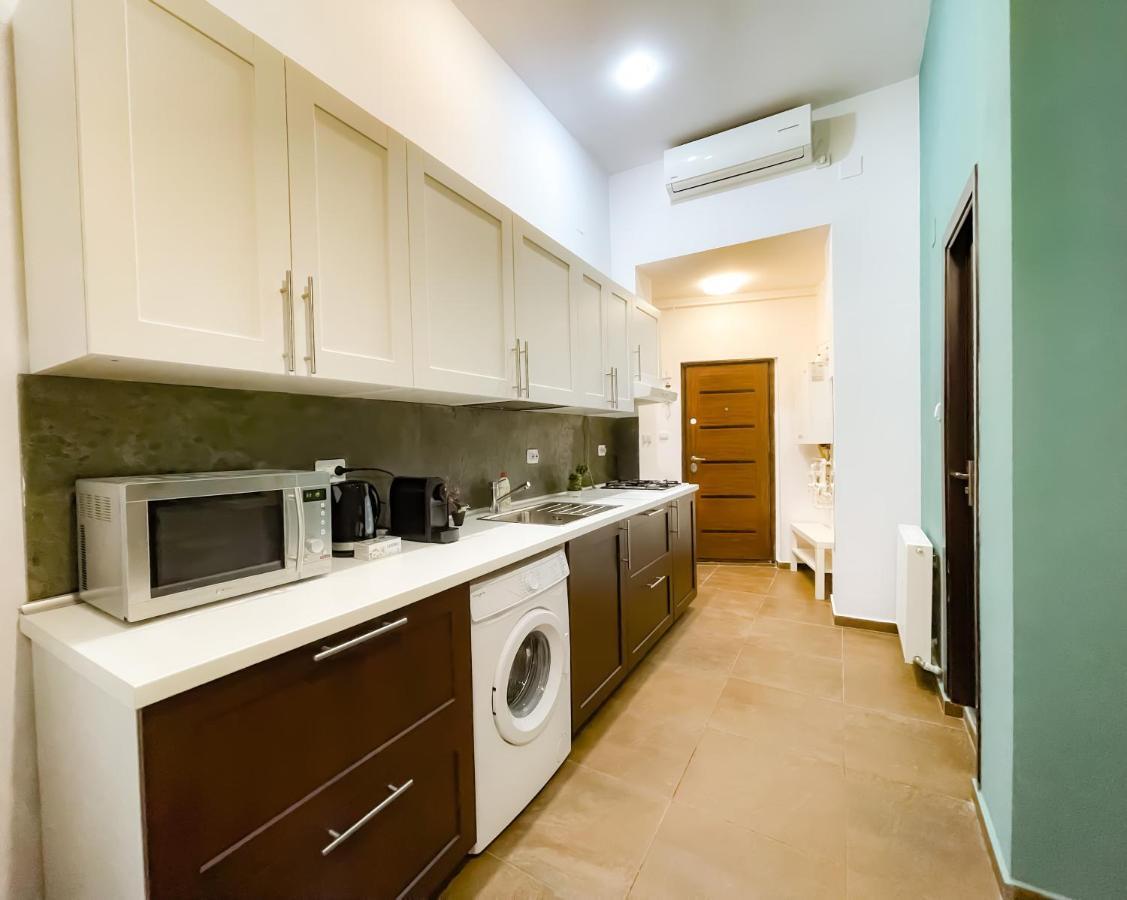 Apartament Cool Flat In The Heart Of Bucharest'S Fun And History Zewnętrze zdjęcie