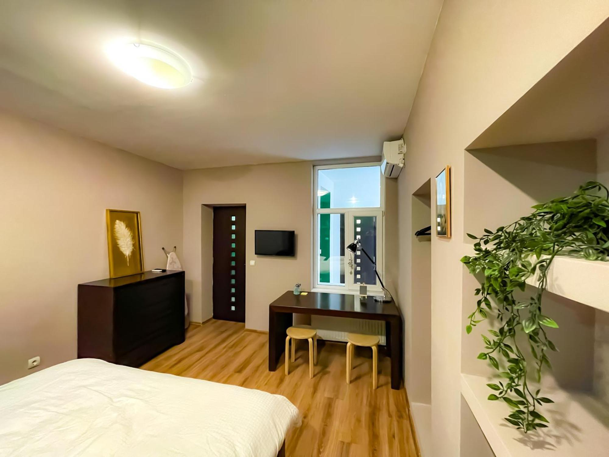 Apartament Cool Flat In The Heart Of Bucharest'S Fun And History Zewnętrze zdjęcie